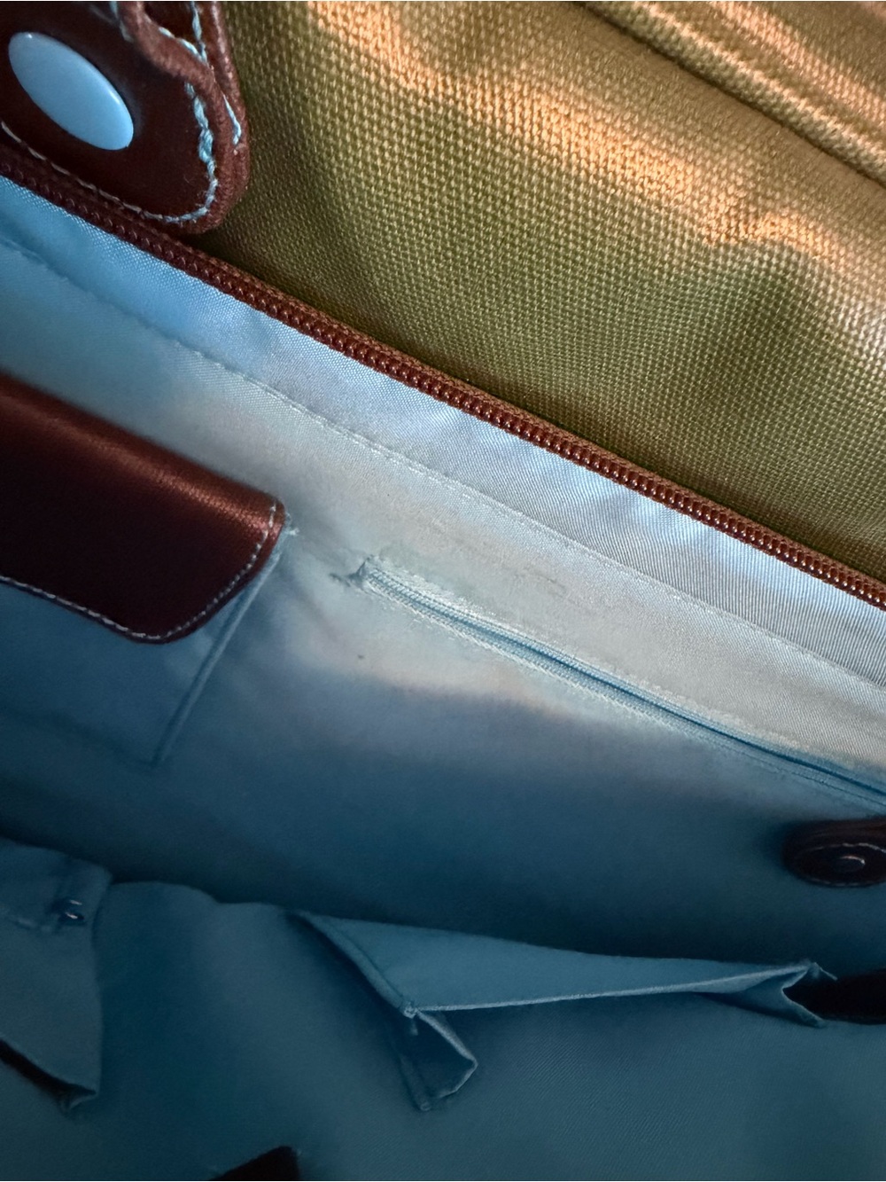 Urban Junket Green Leather carry on bags - Picture 4 of 8
